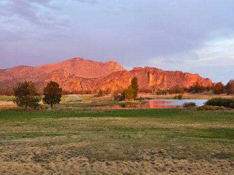 Tiny photo for 431 NE Good Pasture Loop, Terrebonne, OR 97760 (MLS # 220211904)