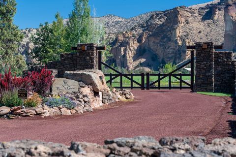 Tiny photo for 431 NE Good Pasture Loop, Terrebonne, OR 97760 (MLS # 220211904)