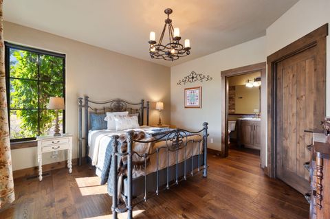 Tiny photo for 431 NE Good Pasture Loop, Terrebonne, OR 97760 (MLS # 220211904)