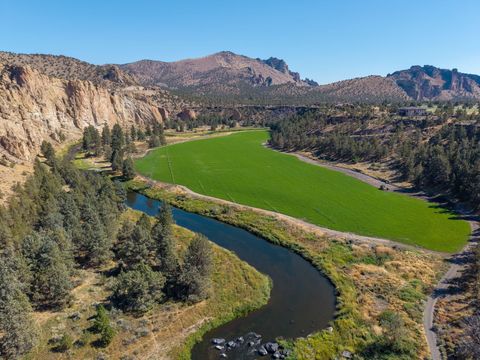 Tiny photo for 431 NE Good Pasture Loop, Terrebonne, OR 97760 (MLS # 220211904)