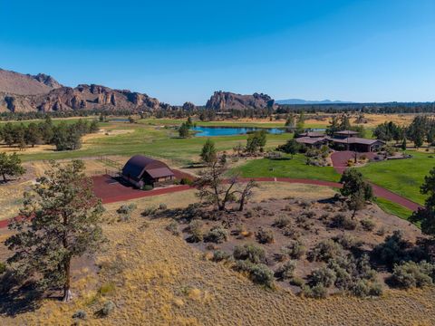 Tiny photo for 431 NE Good Pasture Loop, Terrebonne, OR 97760 (MLS # 220211904)