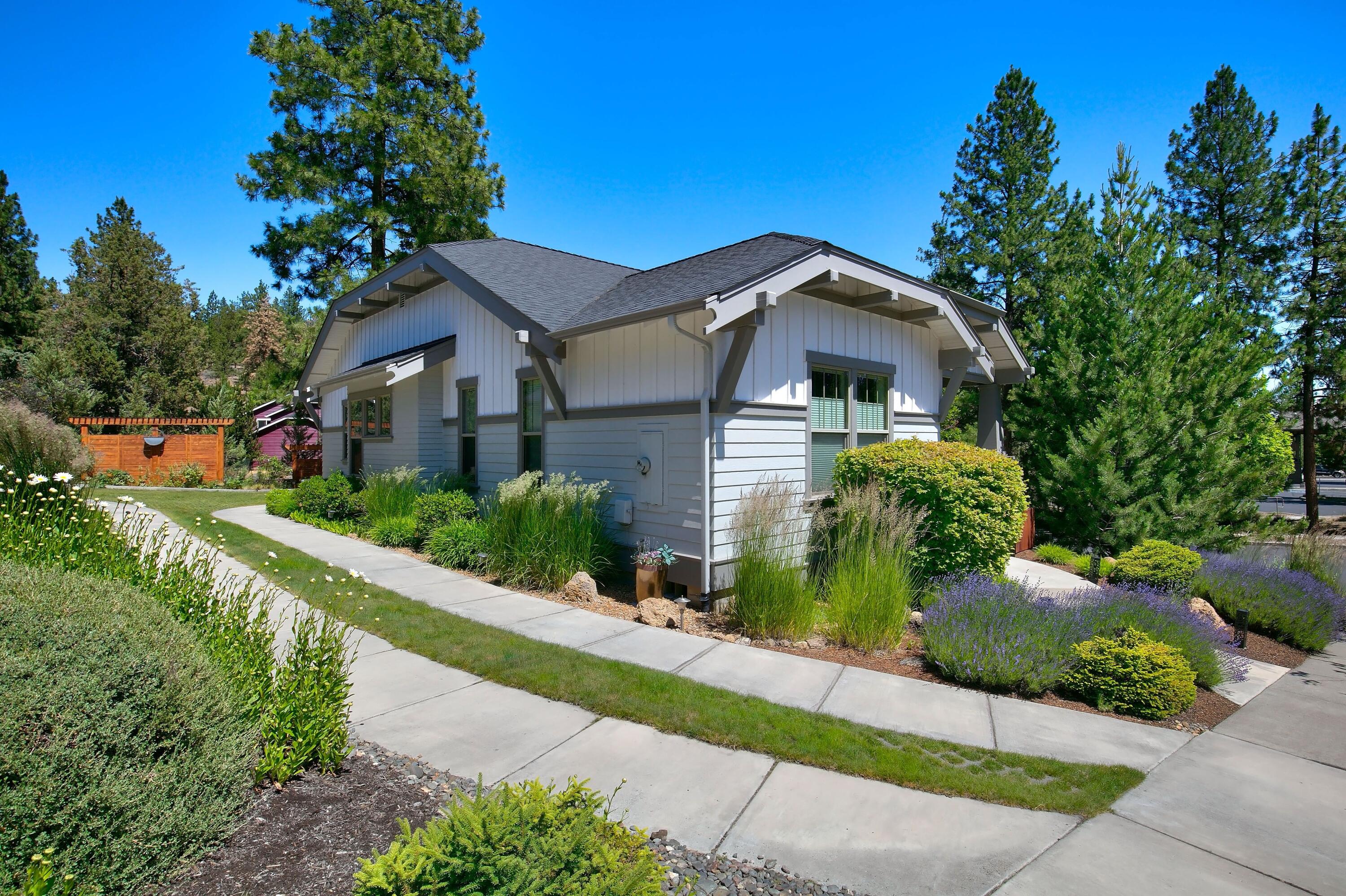 2304 NW Bens Court 1