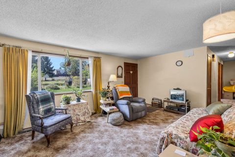 Tiny photo for 2323 NE 8th Street, Bend, OR 97701 (MLS # 220221314)