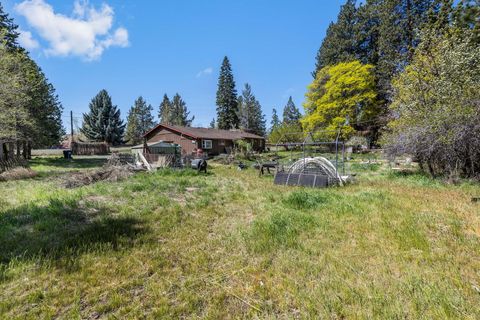 Tiny photo for 2323 NE 8th Street, Bend, OR 97701 (MLS # 220221314)