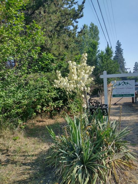 Tiny photo for 2323 NE 8th Street, Bend, OR 97701 (MLS # 220221314)