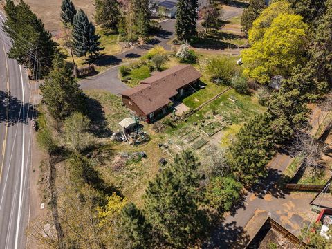 Tiny photo for 2323 NE 8th Street, Bend, OR 97701 (MLS # 220221314)