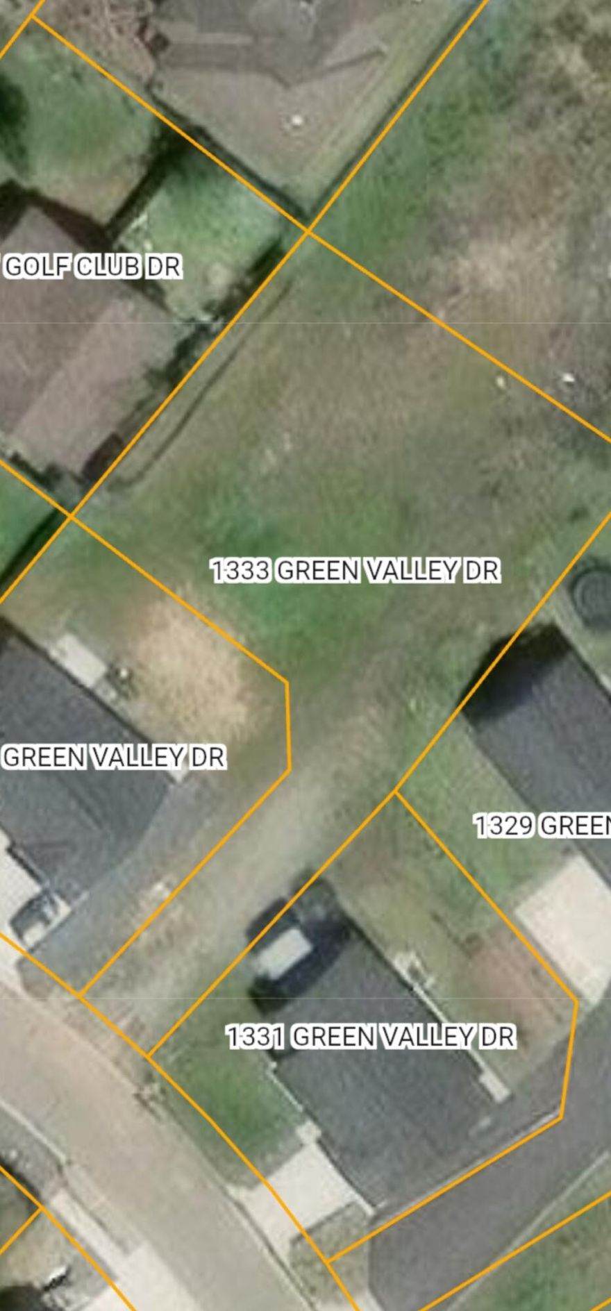 Build your dream home on this Large Flag Lot! Ample Sized 0.34 Acre lot at an Affordable Price! Water, Power & Sewer are accessible for an easy build. 
Plans to Build must be Reviewed & Approved by architectural committee.  CCR's and Vacant Land Disclosure on file. Owner Will Carry with 50% Down at 9% Short Term.  Pictures of boundary lines are only for illustration purposes and should not be relied upon as accurate.  Buyer's due diligence!