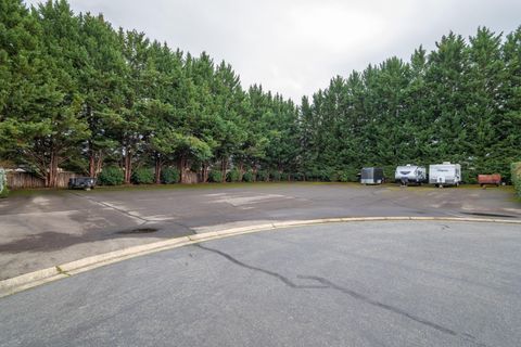 Tiny photo for 913 Schaefers Lane, Grants Pass, OR 97526 (MLS # 220213518)