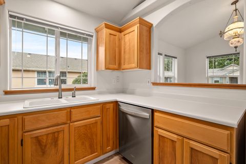 Tiny photo for 913 Schaefers Lane, Grants Pass, OR 97526 (MLS # 220213518)