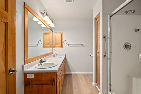 Tiny photo for 913 Schaefers Lane, Grants Pass, OR 97526 (MLS # 220213518)