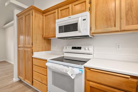 Tiny photo for 913 Schaefers Lane, Grants Pass, OR 97526 (MLS # 220213518)
