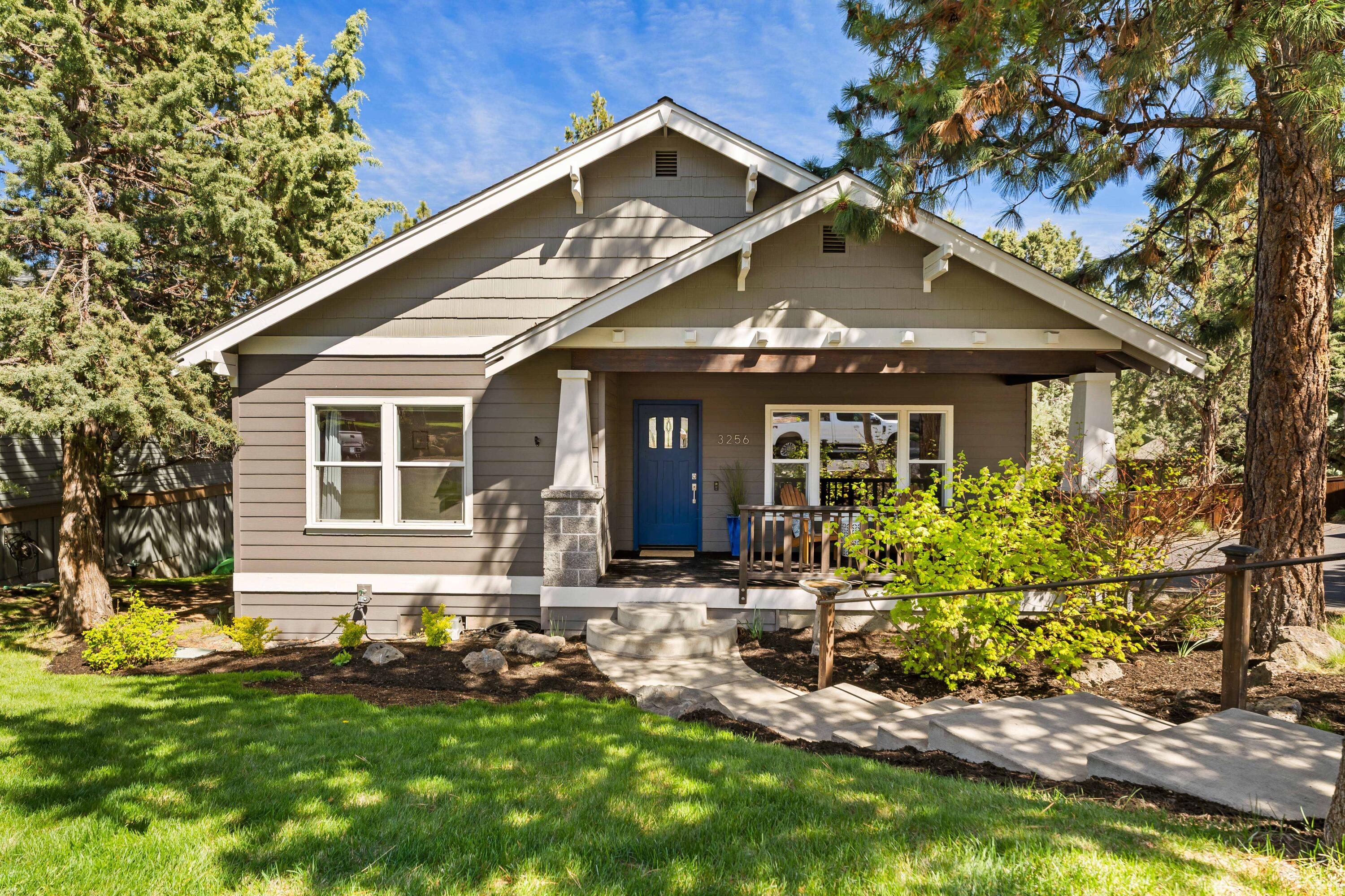 3256 NW Bungalow Drive