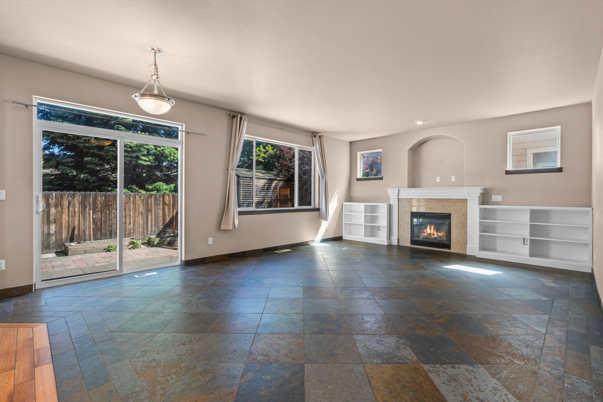 2874 NE Jackdaw Drive
