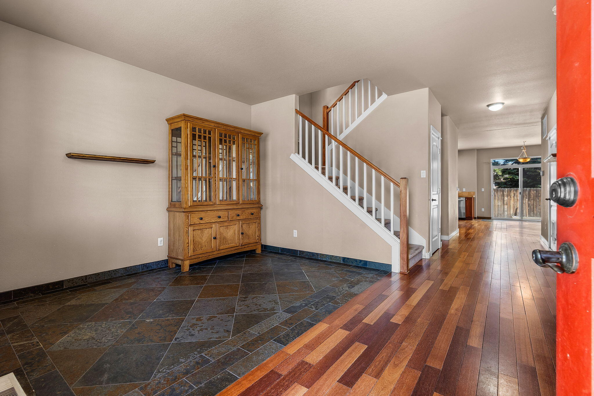 2874 NE Jackdaw Drive