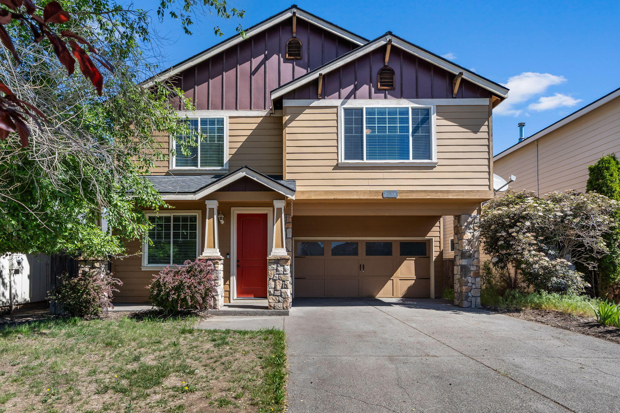 2874 NE Jackdaw Drive