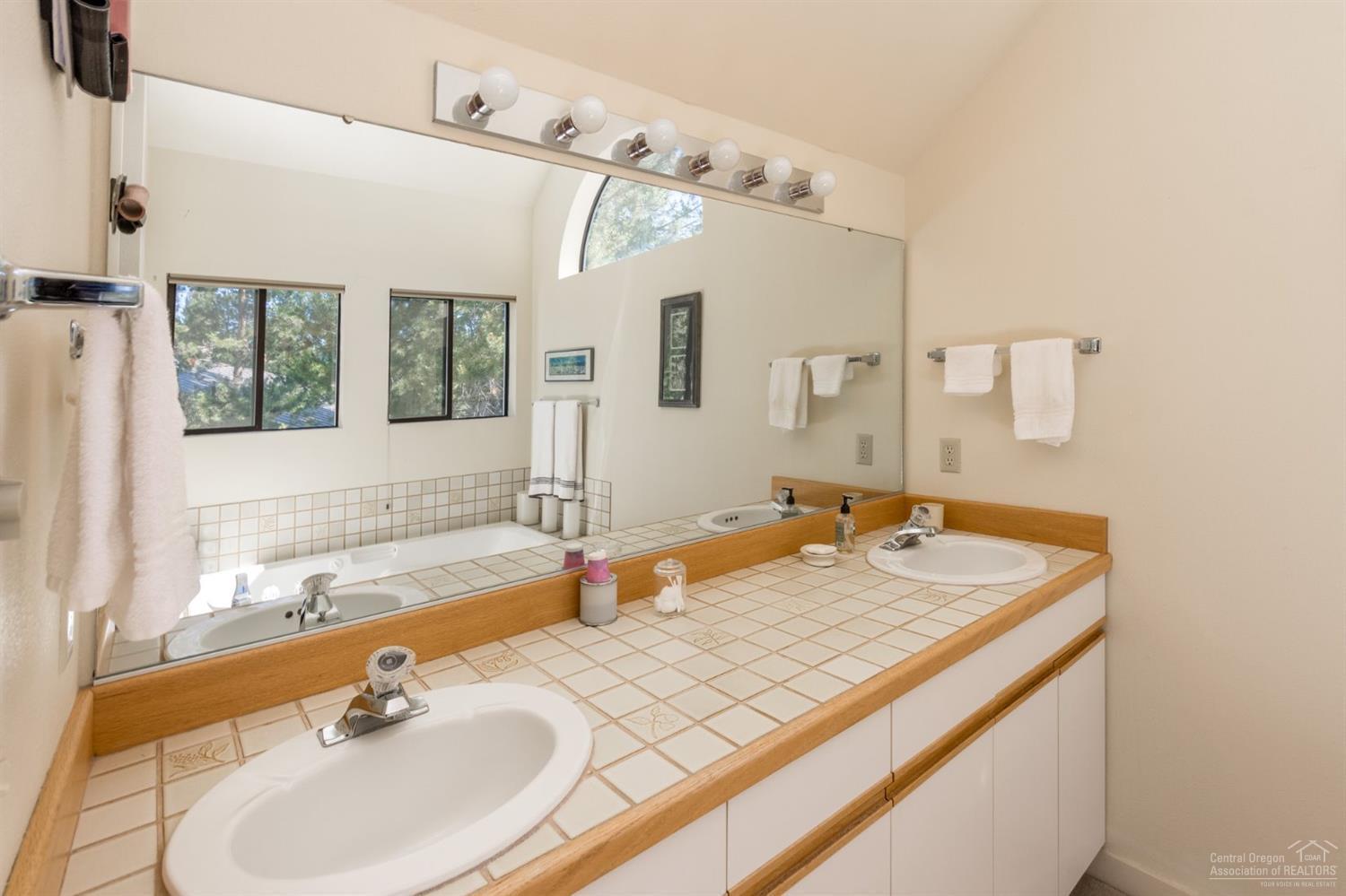Fairway Point Villag - Residential