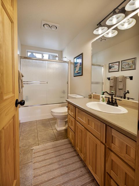 Tiny photo for 4632 Harrier Drive, Klamath Falls, OR 97601 (MLS # 220219754)