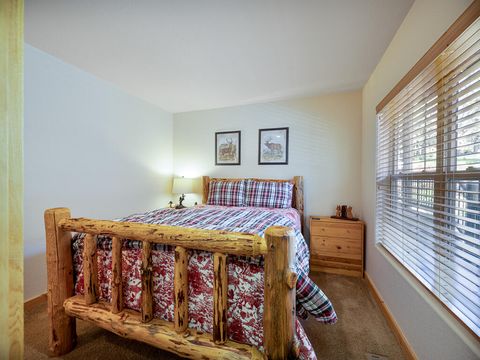 Tiny photo for 4632 Harrier Drive, Klamath Falls, OR 97601 (MLS # 220219754)