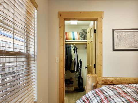 Tiny photo for 4632 Harrier Drive, Klamath Falls, OR 97601 (MLS # 220219754)