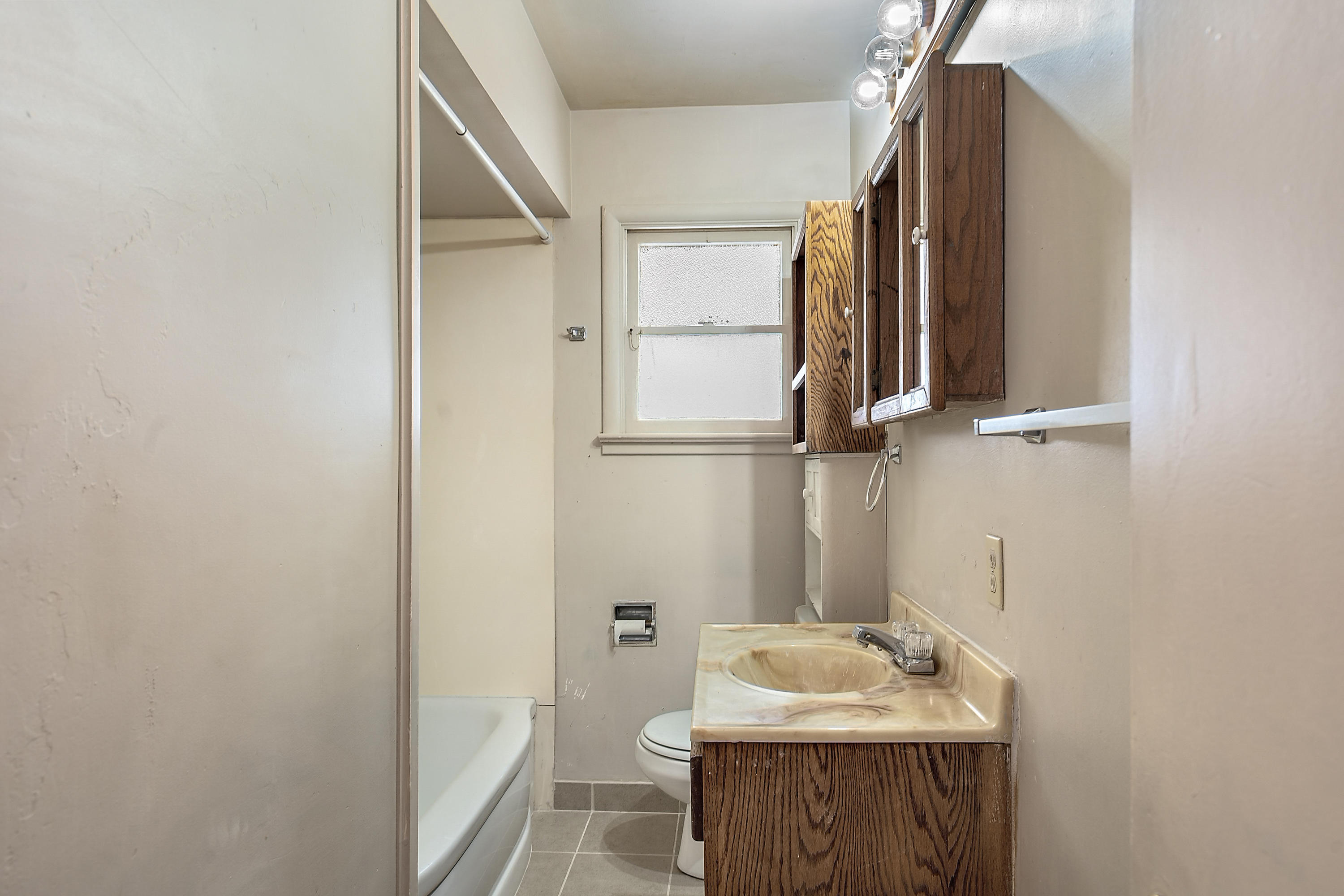 Tuttles Second Addition To Medford - Residential Income