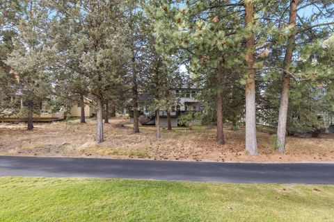 Tiny photo for 3563 NW McCready Drive, Bend, OR 97703 (MLS # 220212905)