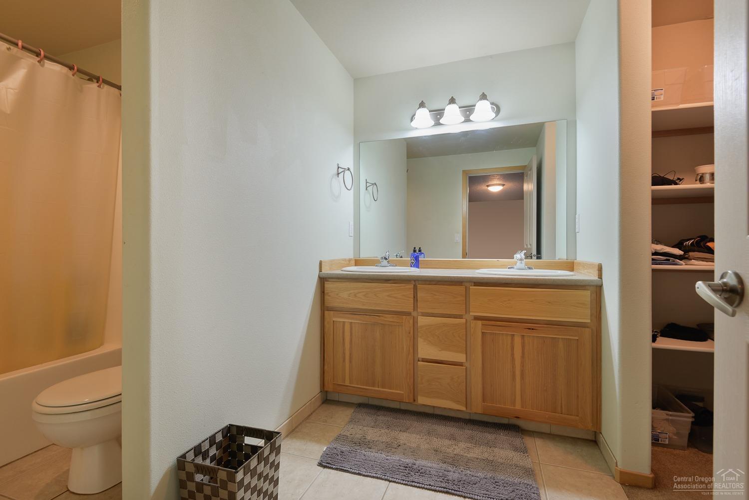 Paulina Peaks - Residential