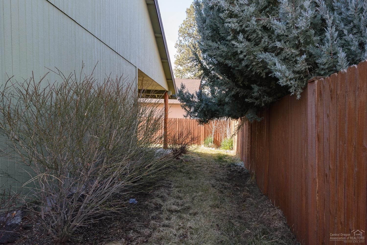 Paulina Peaks - Residential