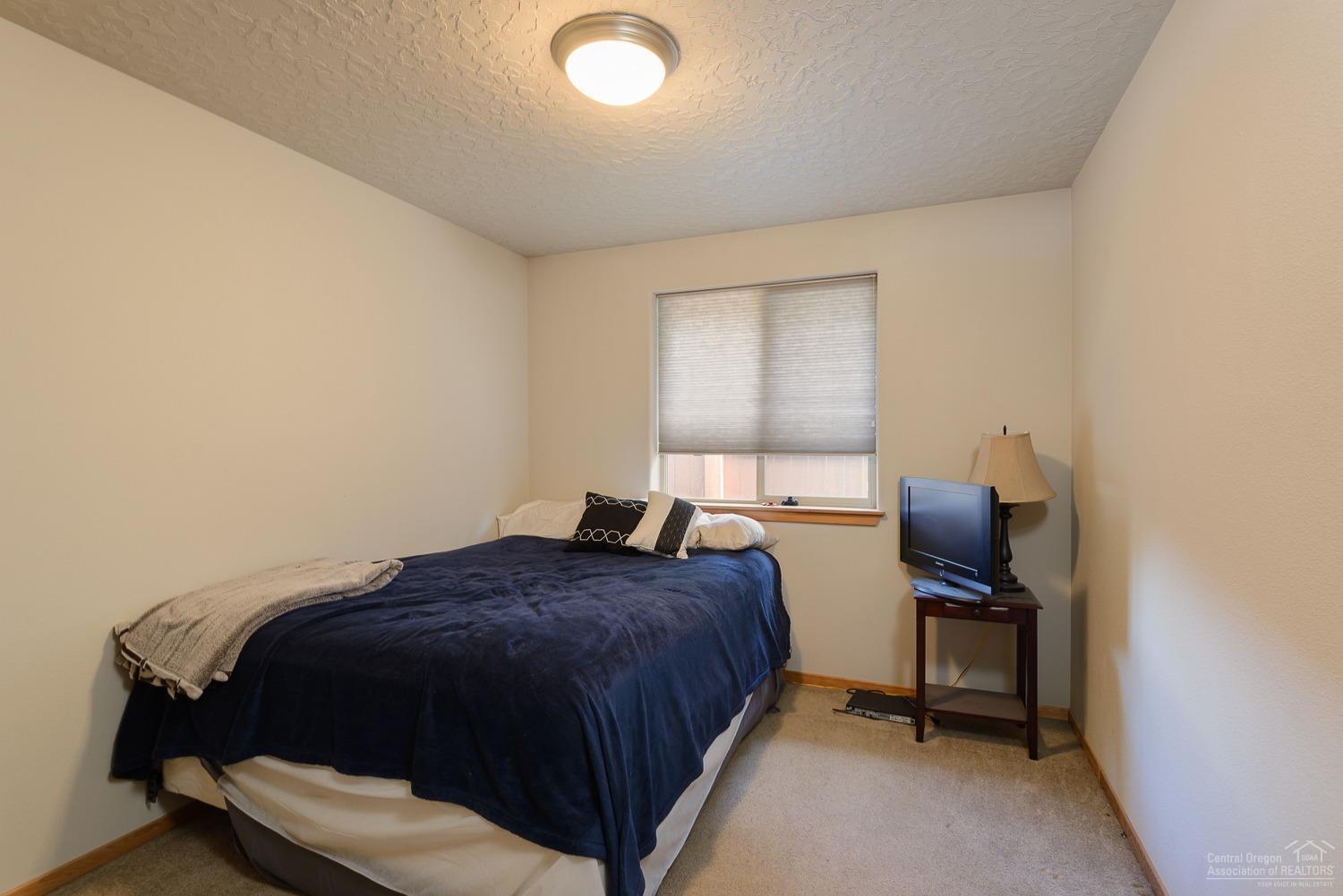 Paulina Peaks - Residential