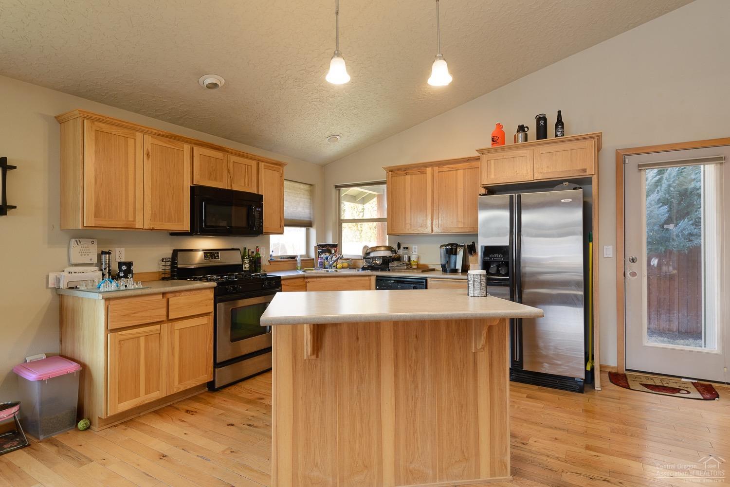 Paulina Peaks - Residential