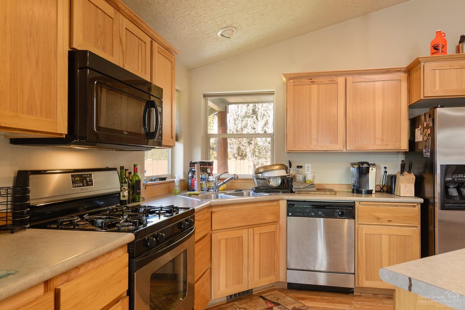 Paulina Peaks - Residential