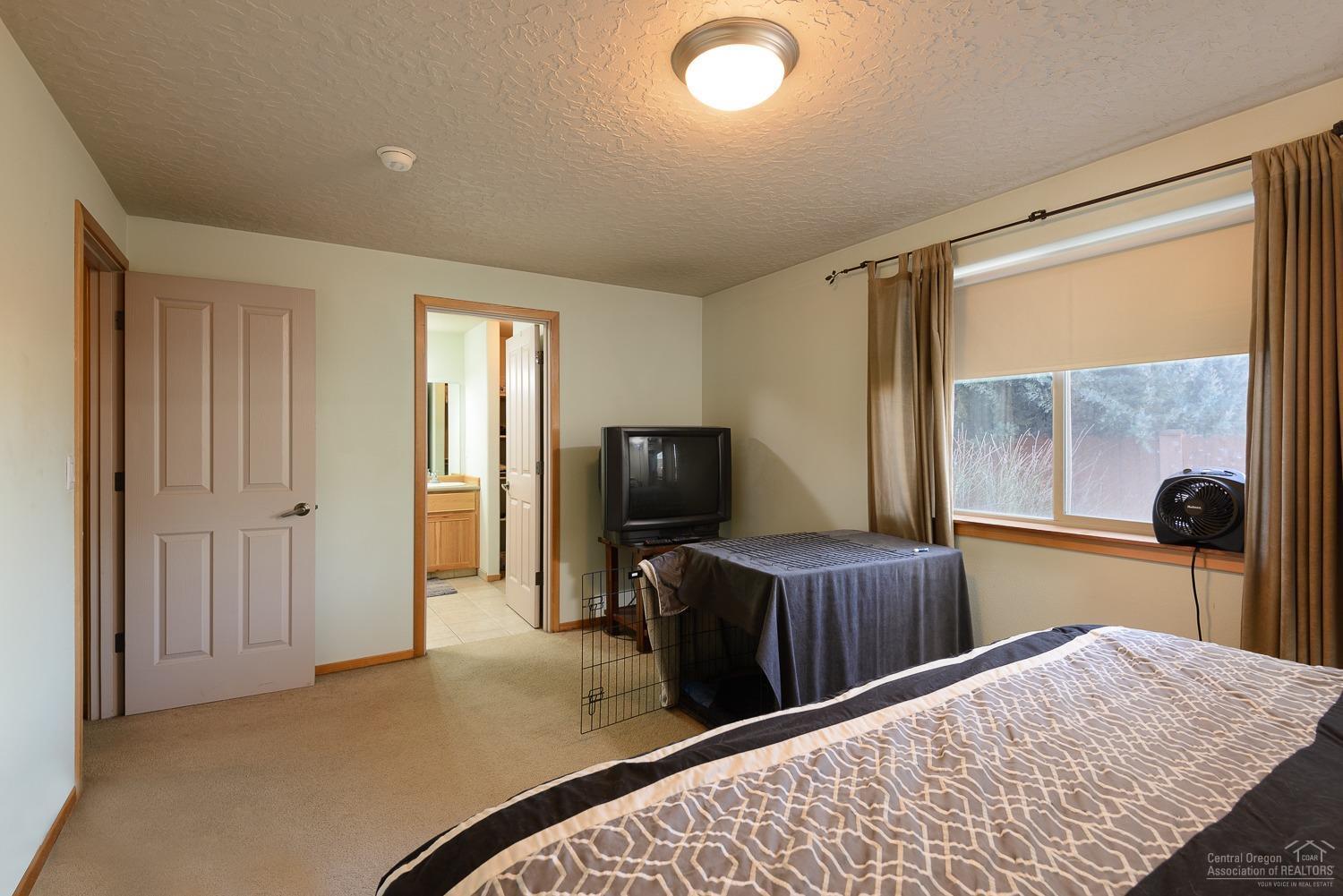 Paulina Peaks - Residential