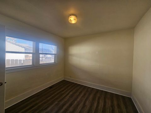 Tiny photo for 1720 Menlo Way, Klamath Falls, OR 97601 (MLS # 220216896)