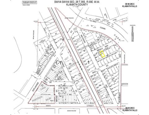 Tiny photo for 1720 Menlo Way, Klamath Falls, OR 97601 (MLS # 220216896)