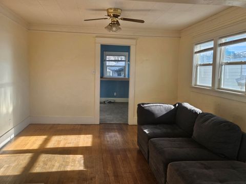 Tiny photo for 1720 Menlo Way, Klamath Falls, OR 97601 (MLS # 220216896)