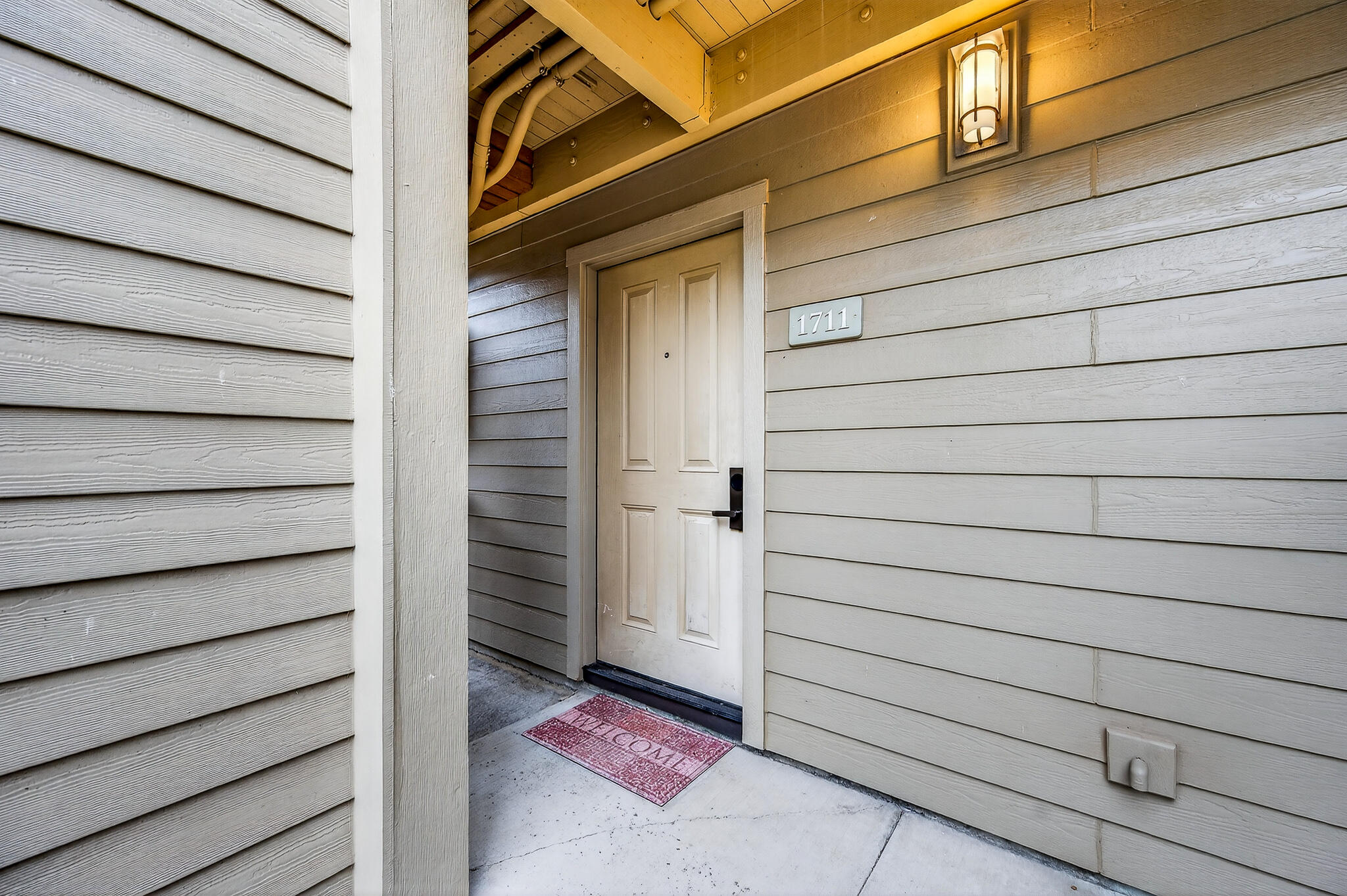 18575 SW Century # 1711