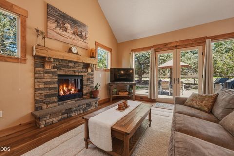 Tiny photo for 11308 Highcrest Court, Redmond, OR 97756 (MLS # 220223835)