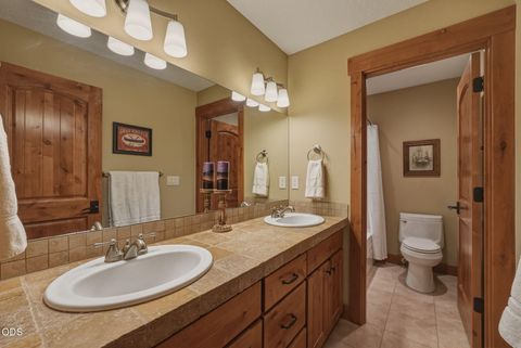 Tiny photo for 11308 Highcrest Court, Redmond, OR 97756 (MLS # 220223835)