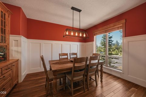 Tiny photo for 11308 Highcrest Court, Redmond, OR 97756 (MLS # 220223835)
