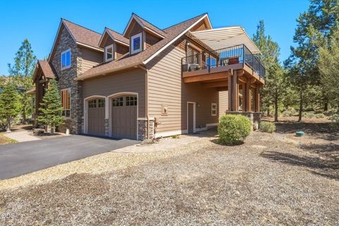 Photo of 11308 Highcrest Court, Redmond, OR 97756 (MLS # 220223835)