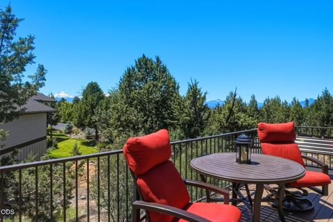 Tiny photo for 11308 Highcrest Court, Redmond, OR 97756 (MLS # 220223835)