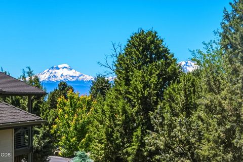 Tiny photo for 11308 Highcrest Court, Redmond, OR 97756 (MLS # 220223835)