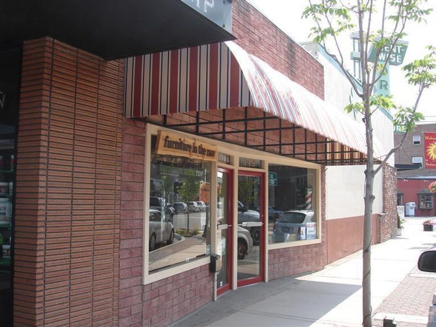 Prime downtown store frontage available for lease across the street from Diegos. This building was painted and renovated in 2009. The location would be perfect for retail sales, or high exposure office space. Open floor plan with great lighting. Space includes room in rear of building that could be used as an office, or storage area. Built in glass showcase that is visible from 6th Street. Smaller commercial buildings with this high of exposure are very limited. Call today if you are interested!