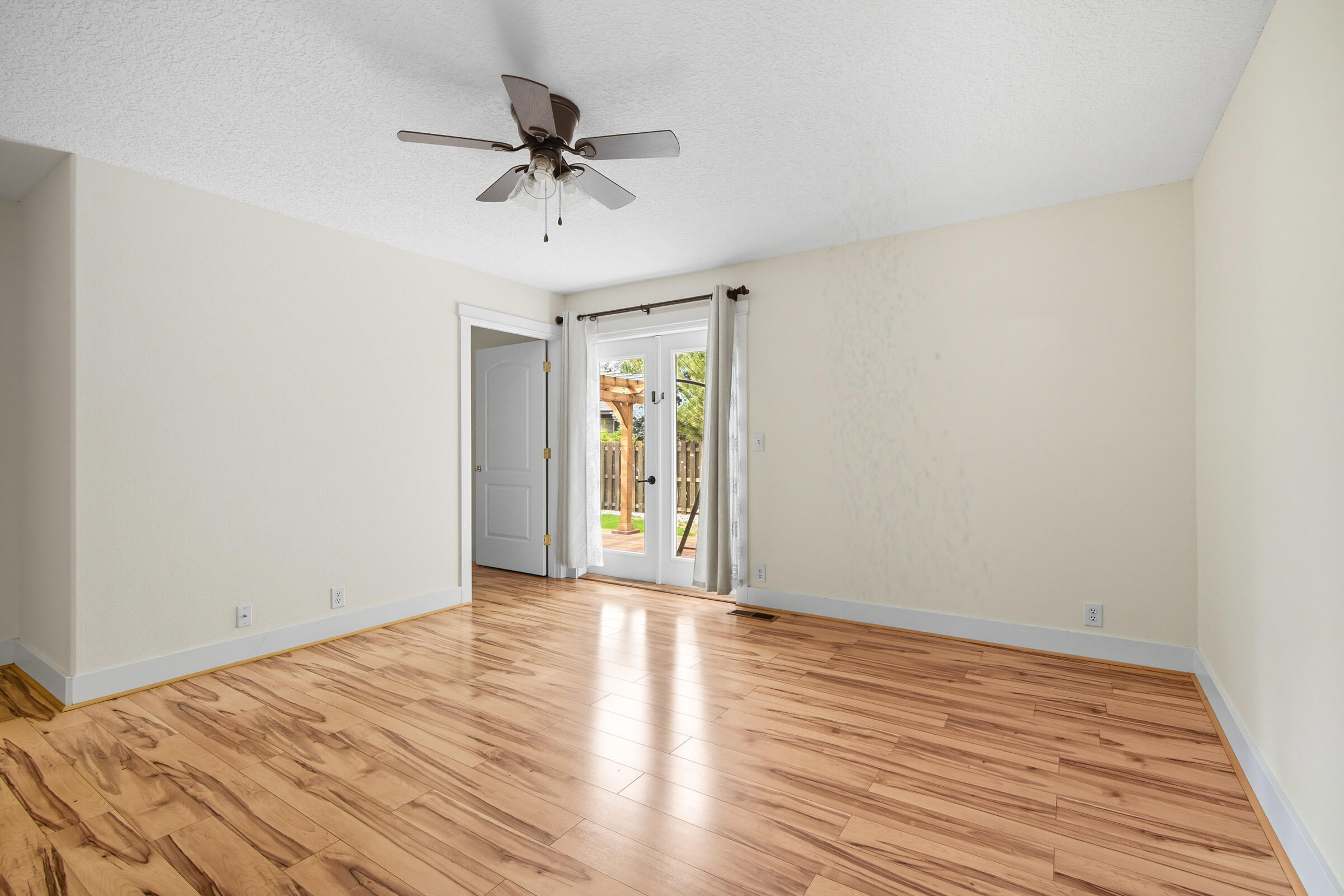 Meadow Lakes Estate - Residential