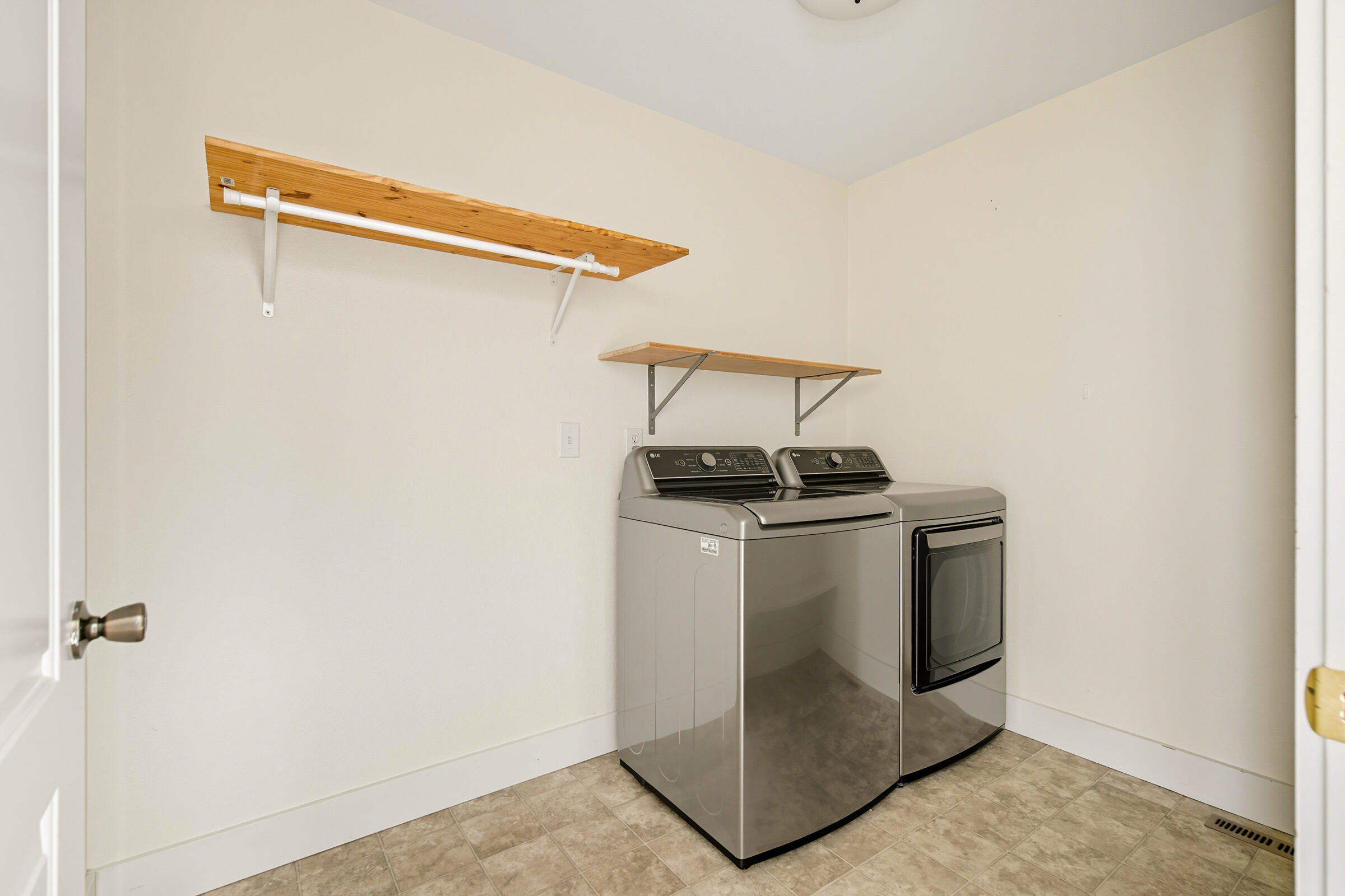 Meadow Lakes Estate - Residential