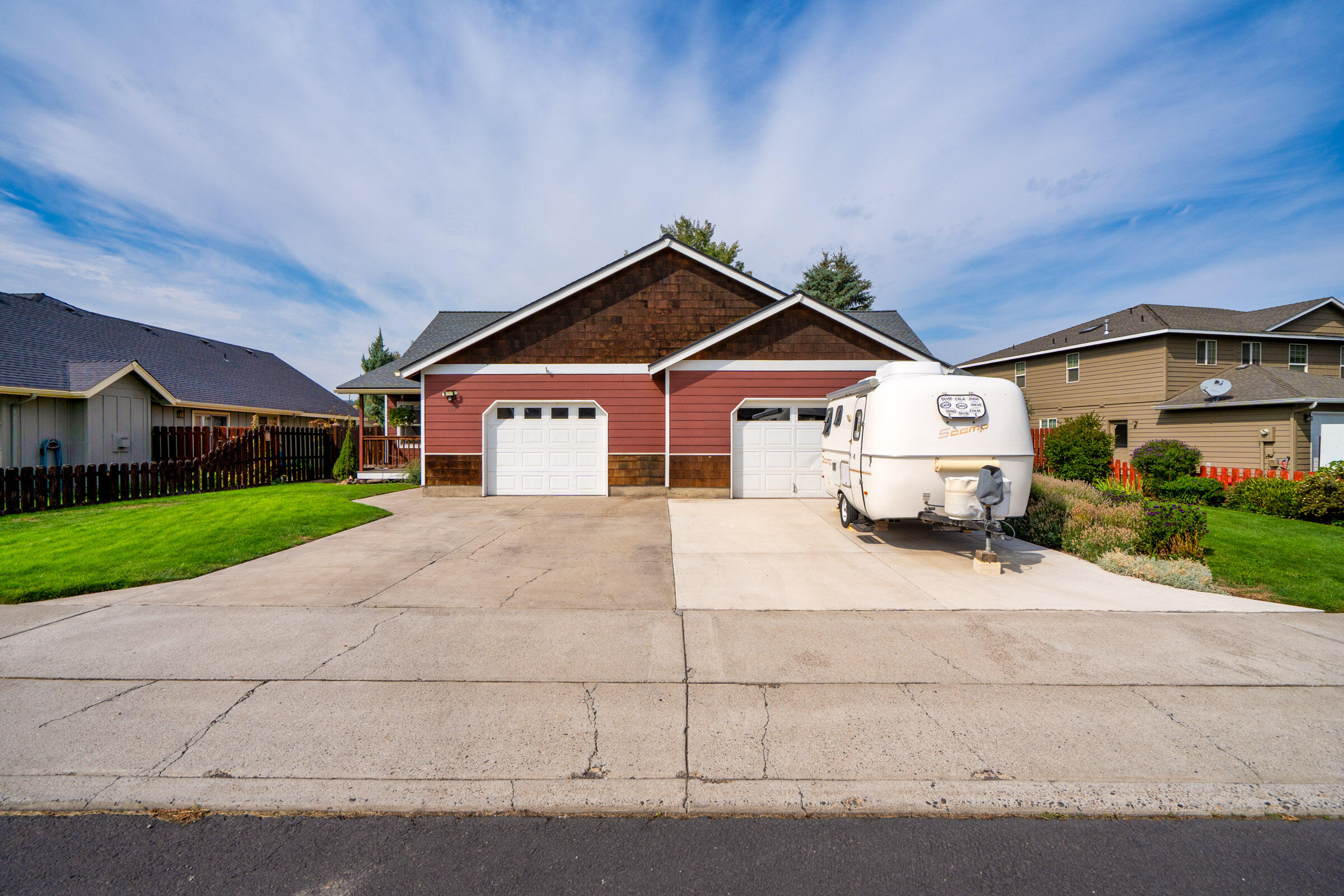 187 SW Ivy Court