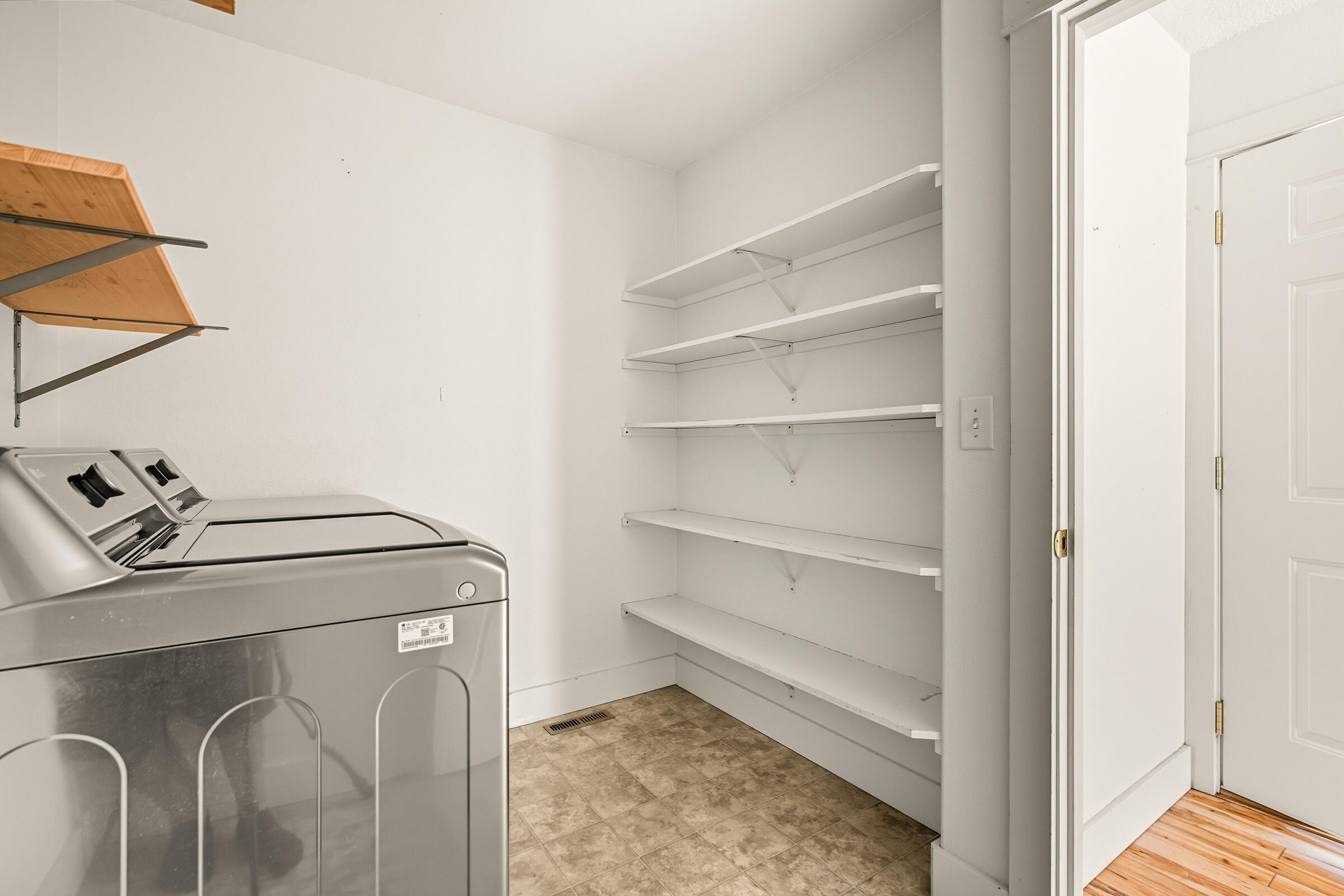 Meadow Lakes Estate - Residential