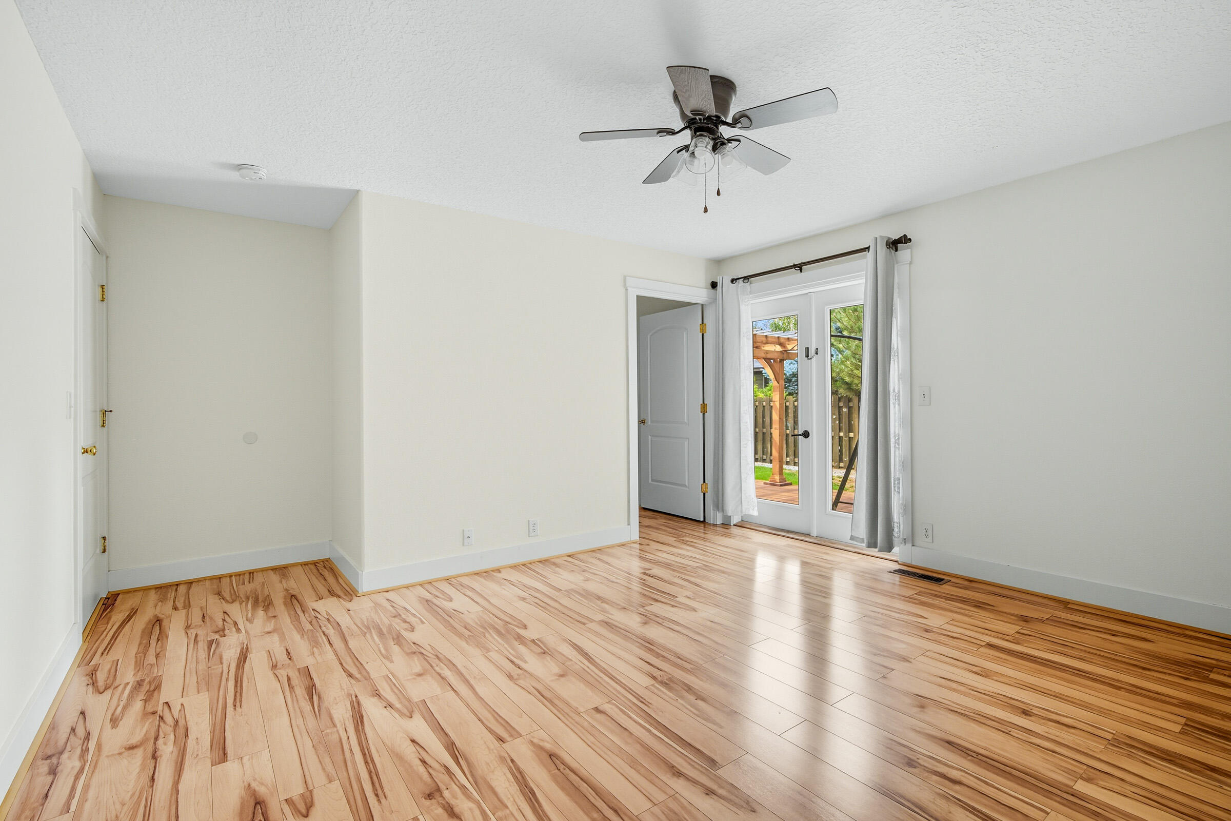 Meadow Lakes Estate - Residential