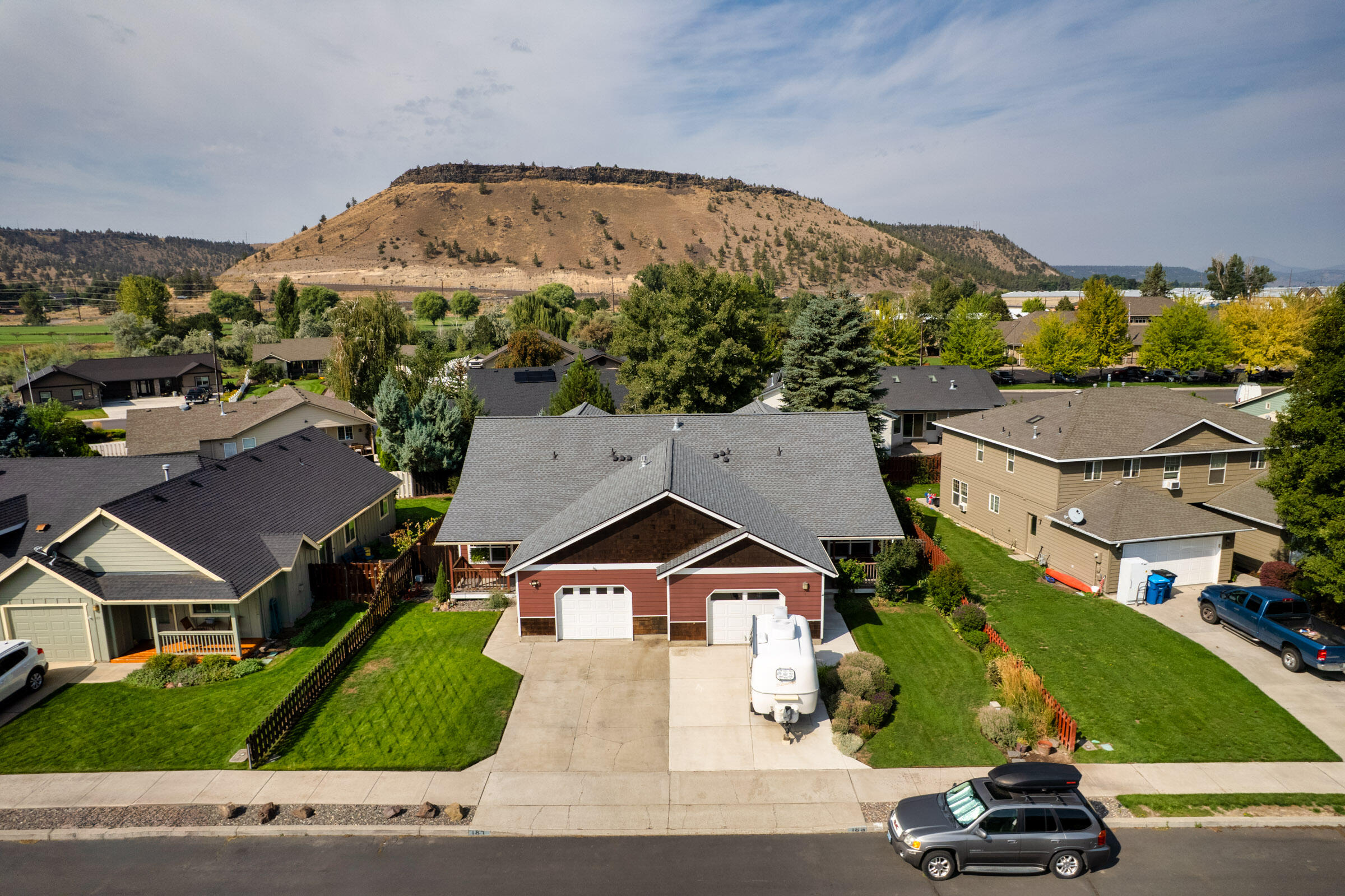 187 SW Ivy Court
