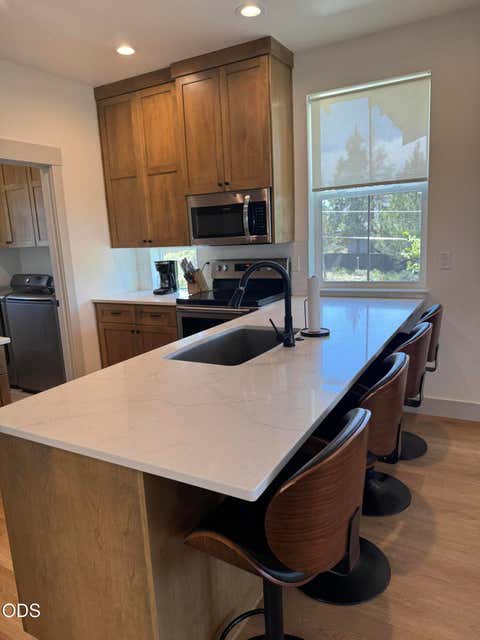 Tiny photo for 62677 NW Mehama Court, Bend, OR 97703 (MLS # 220227257)