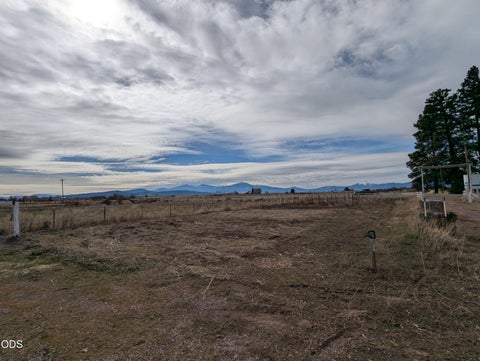 Tiny photo for 29277 Highway 97 N, Chiloquin, OR 97624 (MLS # 220225391)